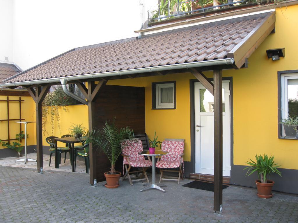 Apartment Airport Koln Bagian luar foto